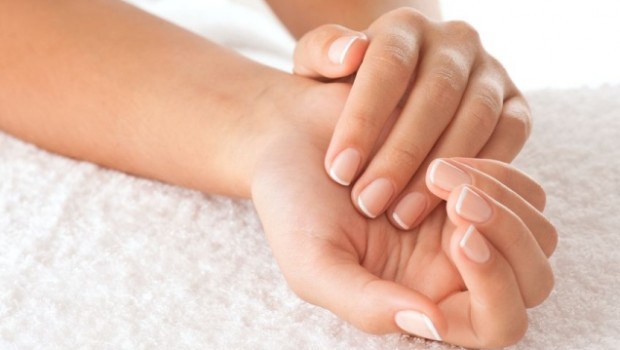 Cum scapi de unghiile casante! Trei metode simple ce te vor ajuta să ai o manichiură perfectă